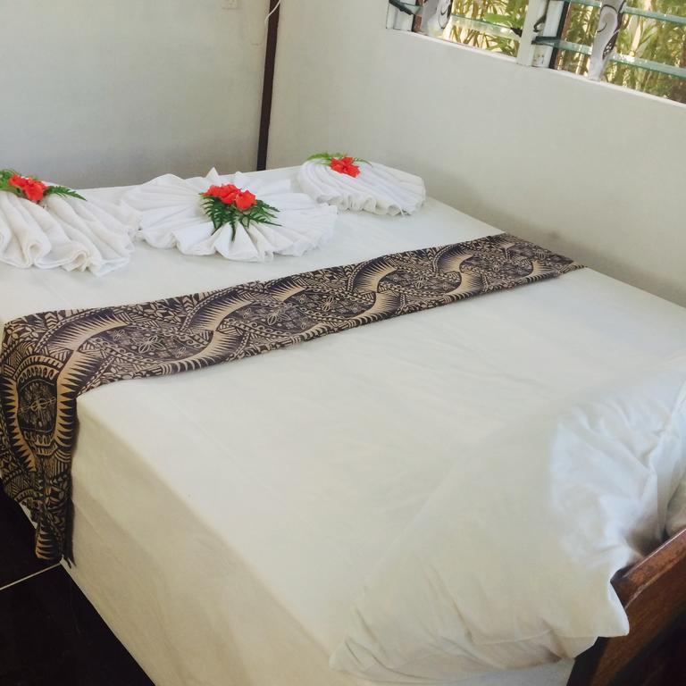 Vacations Beach Fale Hotel Manase Exterior foto