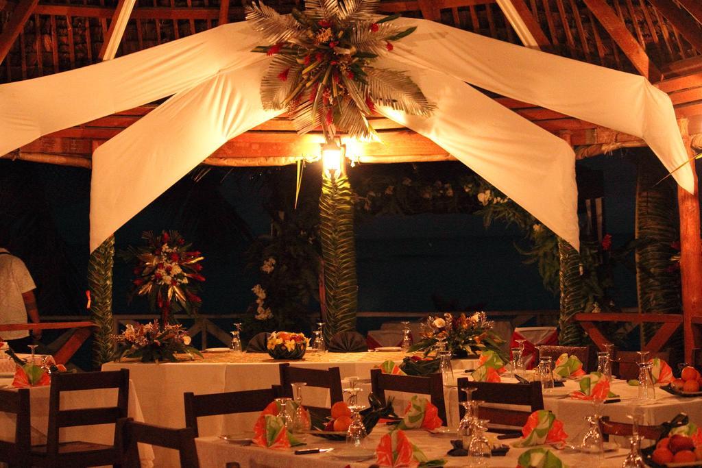 Vacations Beach Fale Hotel Manase Exterior foto
