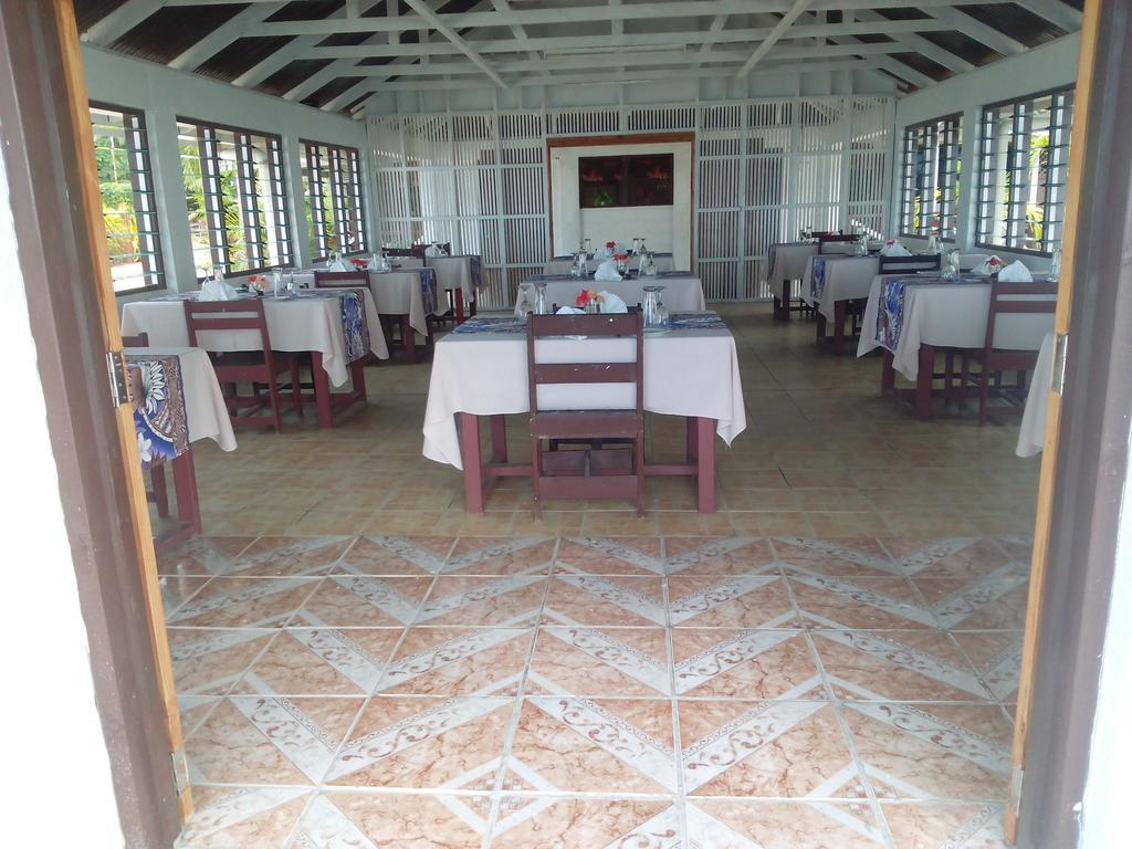 Vacations Beach Fale Hotel Manase Exterior foto