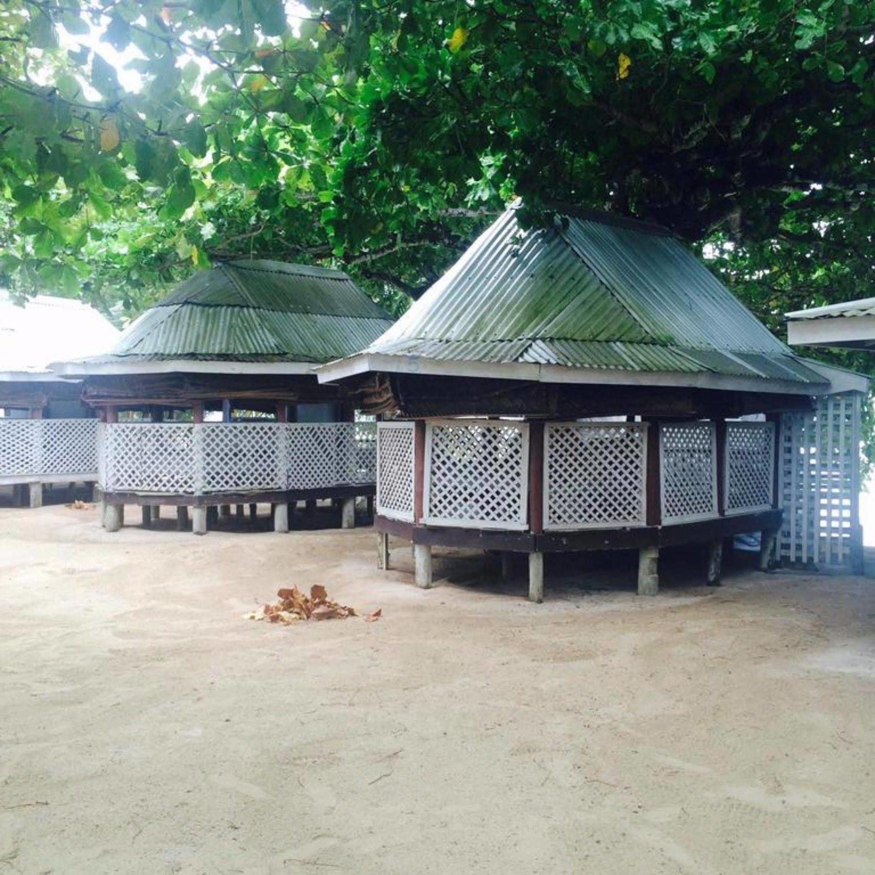 Vacations Beach Fale Hotel Manase Exterior foto