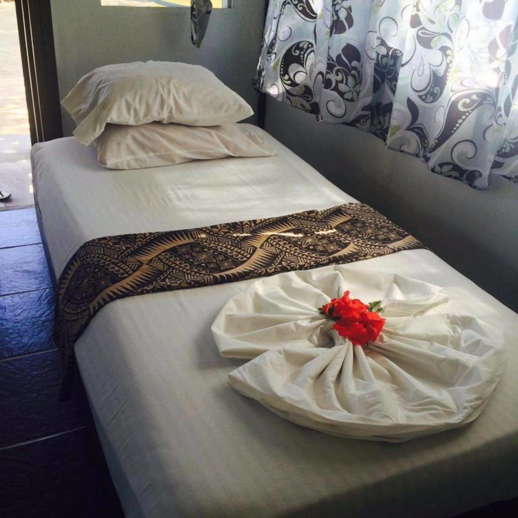 Vacations Beach Fale Hotel Manase Exterior foto