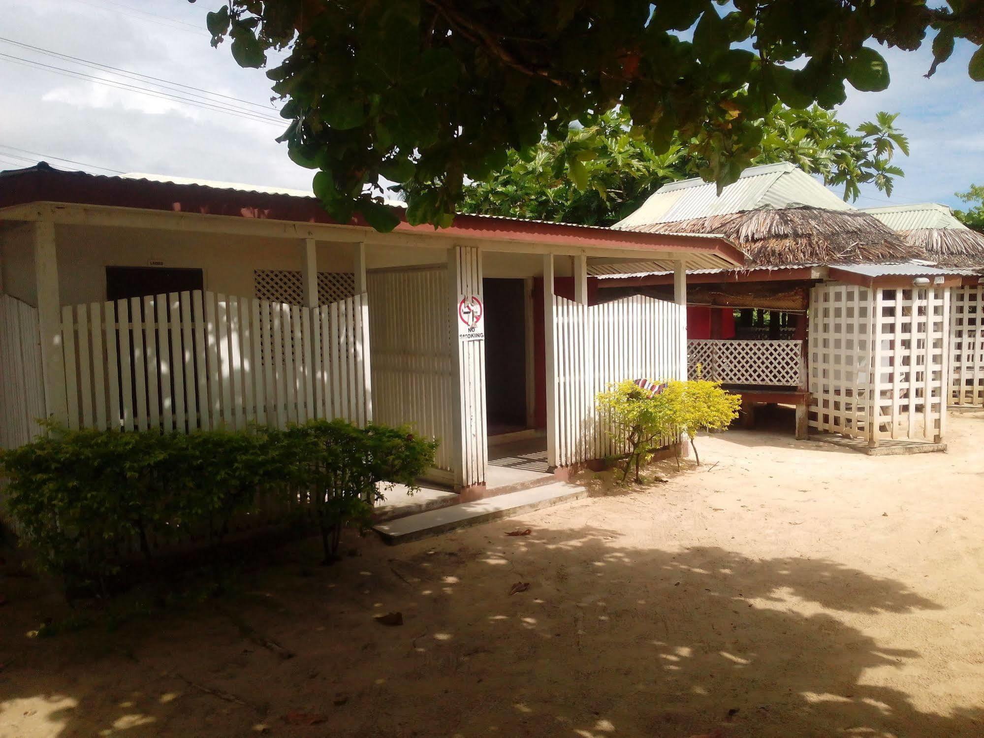 Vacations Beach Fale Hotel Manase Exterior foto