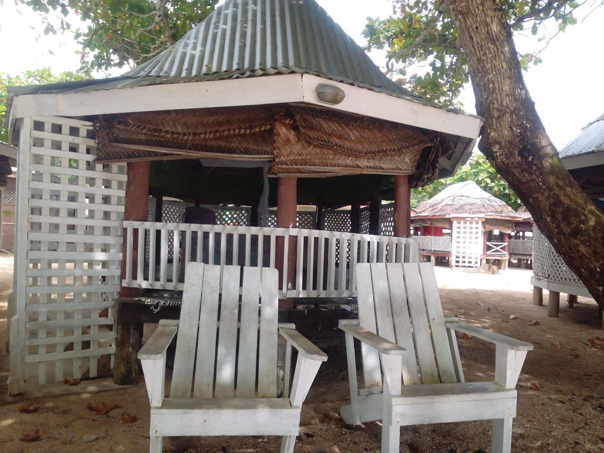 Vacations Beach Fale Hotel Manase Exterior foto