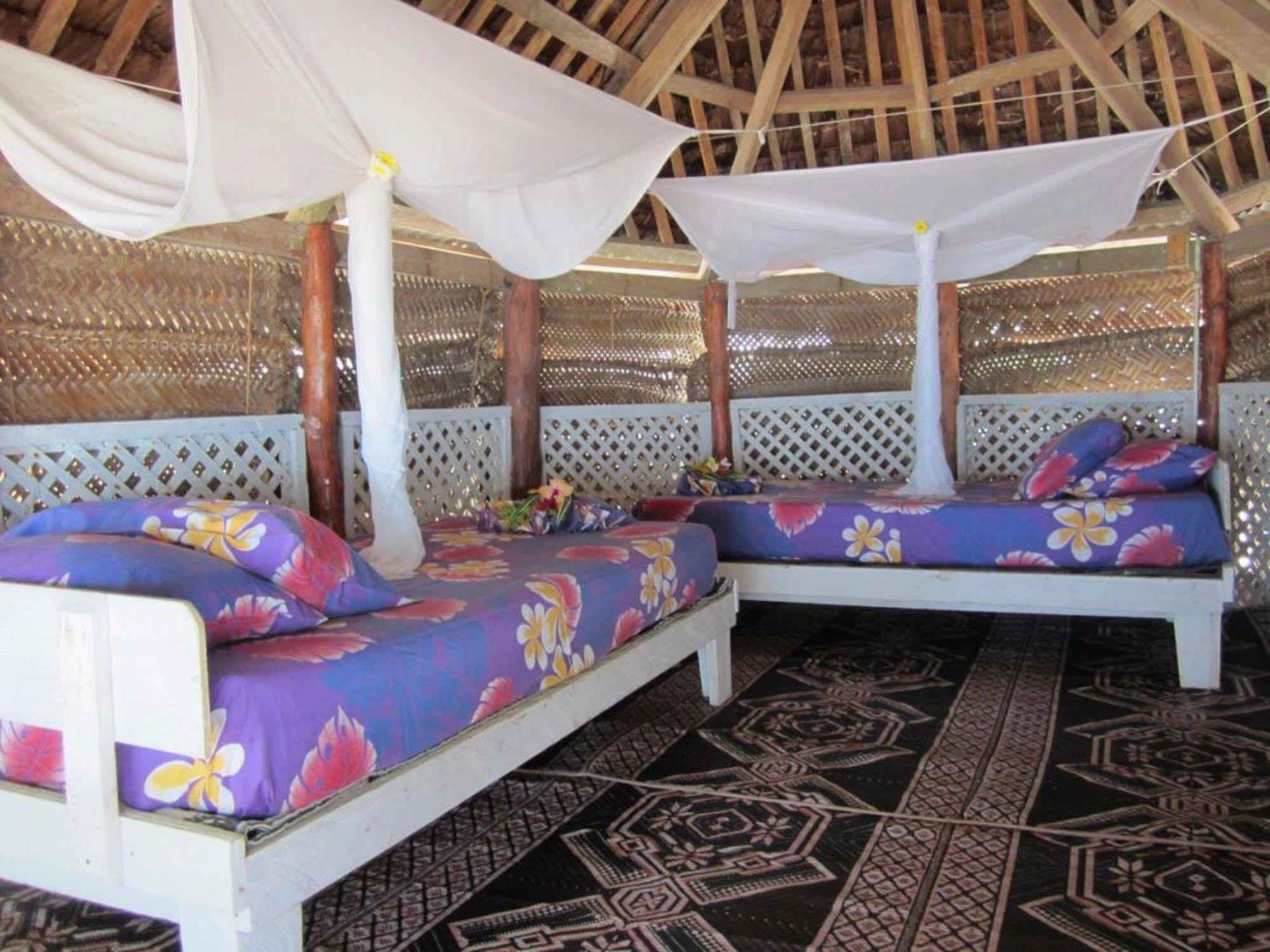 Vacations Beach Fale Hotel Manase Exterior foto