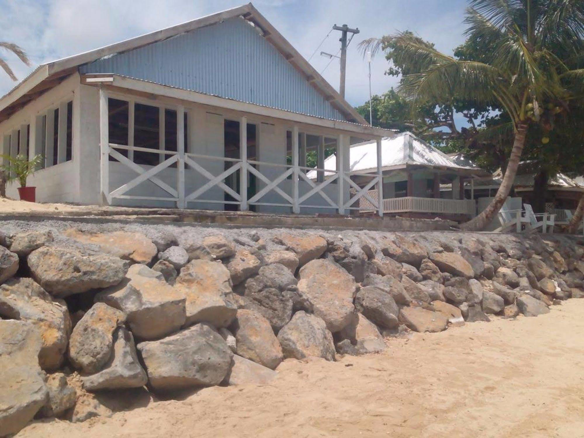 Vacations Beach Fale Hotel Manase Exterior foto